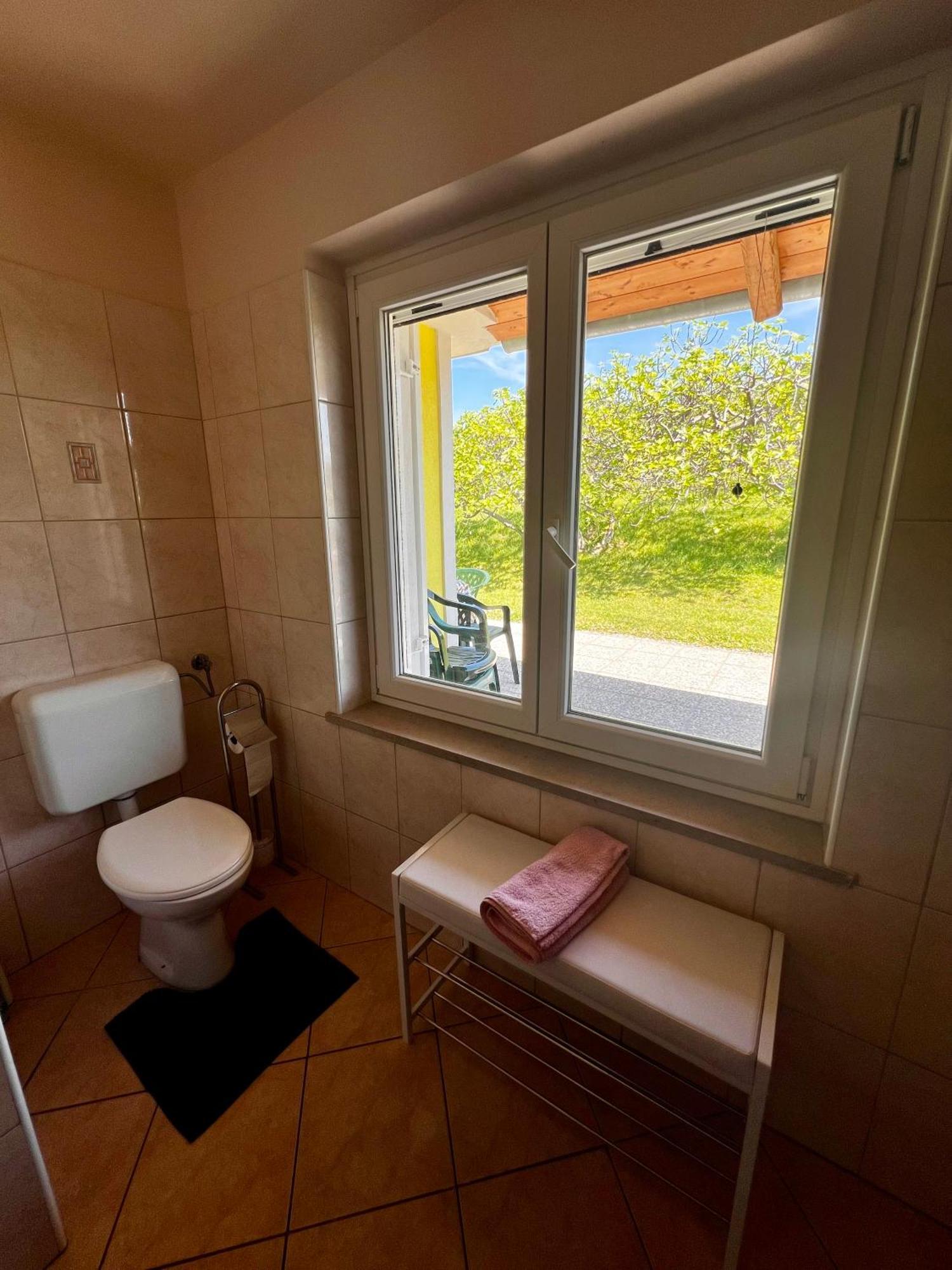Appartement Na Kmetiji S Konji - Pogelsek à Ankaran Extérieur photo
